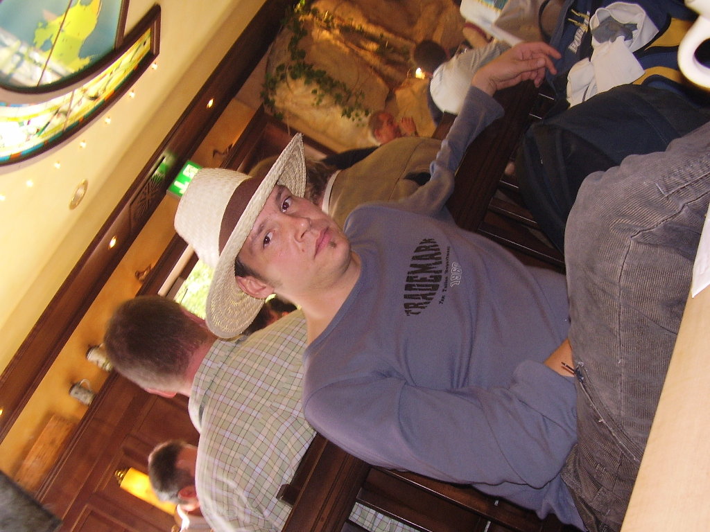 Image 12 of 77  -  176 kB